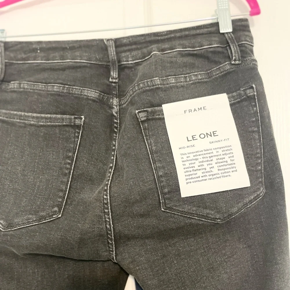 NWT FRAME Le One Skinny Fit Mid Rise Teller 2 Tone Blue & Black Denim - Picture 10 of 10